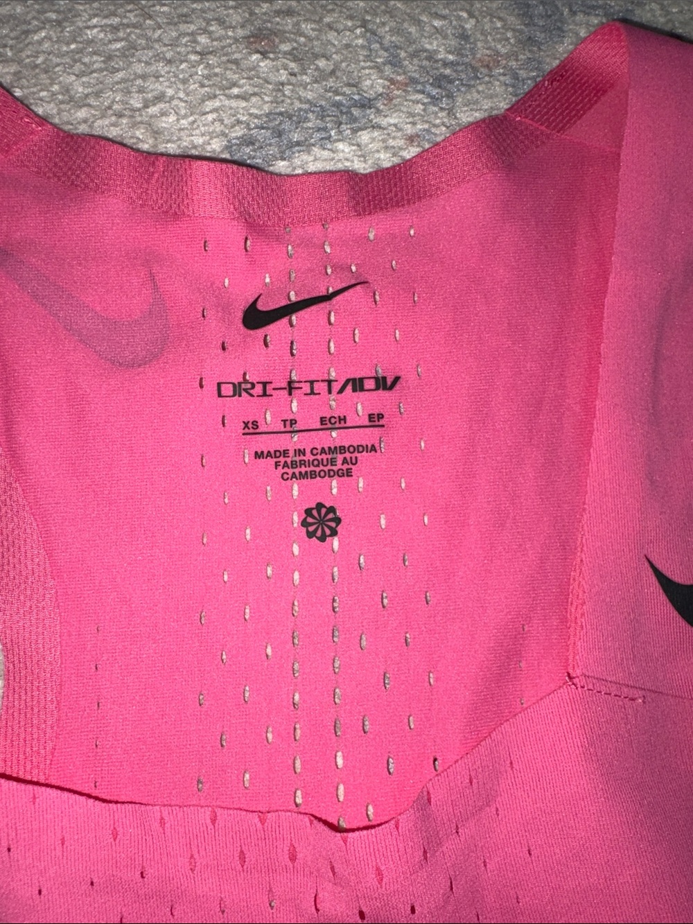 Nike Dri-Fit/Adv Hot Pink Perforated Racerback Crop Tank size xs - Picture 2 of 7